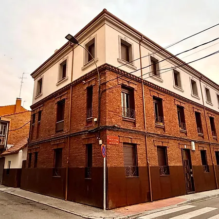 Housing Reina Y Santa Semesterbostad León